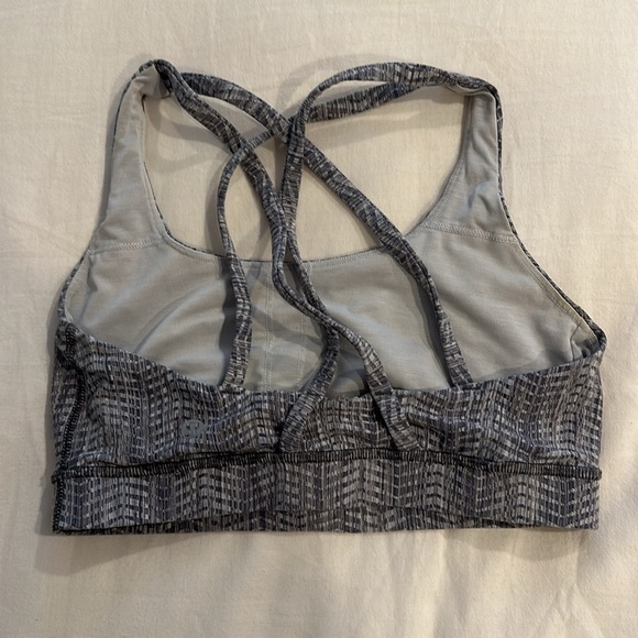LuluLemon sports bra size 6 - Picture 2 of 2